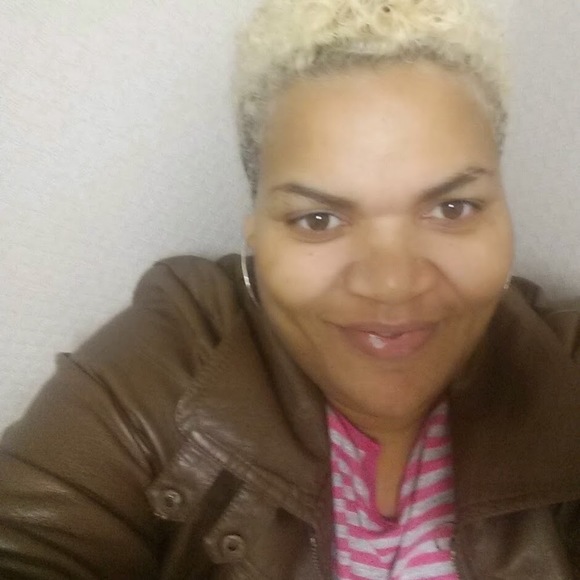 Meet your Posher, Katonia - Picture 1 of 1